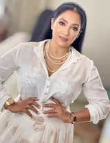 Jayani Senanayake portrait
