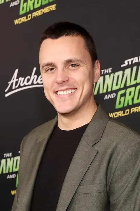 Noah Kloor portrait