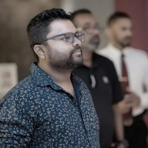 Shan Alwis portrait