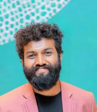 Lakmal Sandaruwan portrait