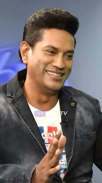 Roshan Pilapitiya portrait