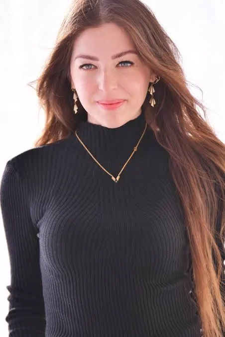 Pinar Toprak portrait